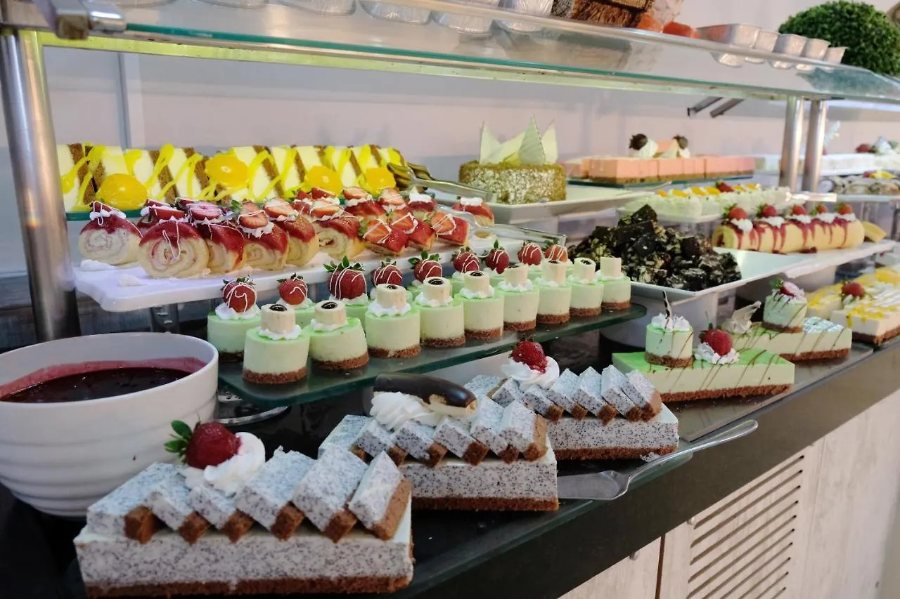 Отель Bodrum Holiday Resort & Spa