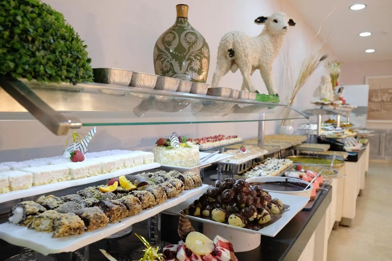 Bodrum Holiday Resort & Spa Отель